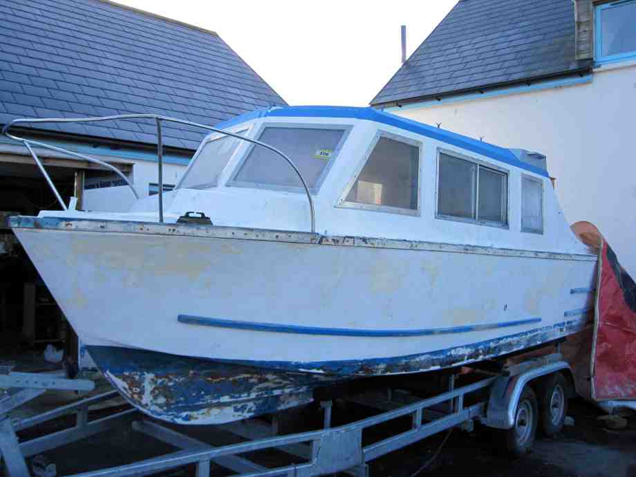  Cabin Cruiser Boat Plans Building Wooden small pontoon fishing boat