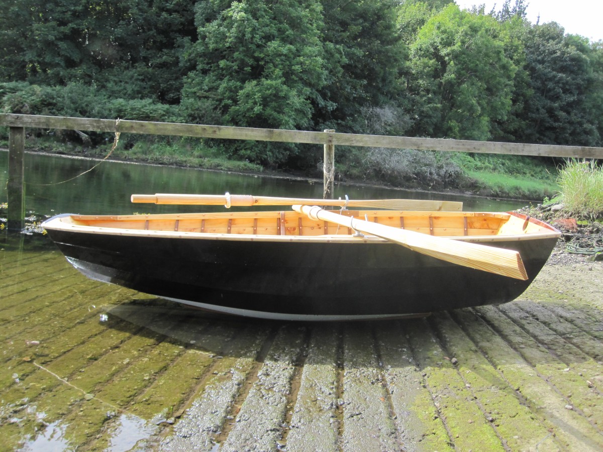 8â€² Pram punt Painting and Launch. | Wooden boat builder 